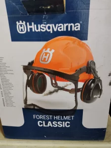 Защитная каска для вальщика леса