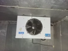 Испарители, ручки-завалы с дожимом, площадки под компрессор и конденса