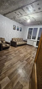 Двухкомнатную квартиру на длительный срок(от года)