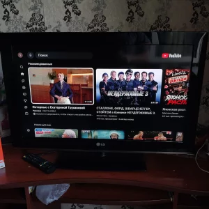 LG 32" + Smart TV stick