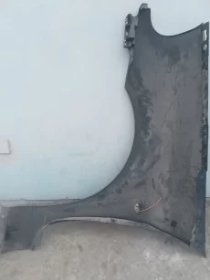 Крыло рено сандеро
