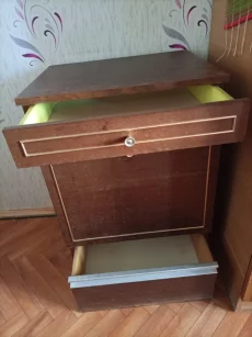 Тумбочки прикроватные