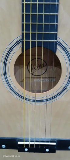Гитара классическая. 100 р.