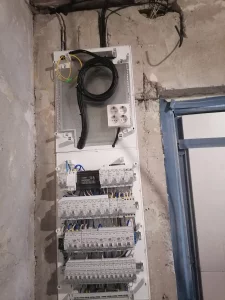 Электромонтажные работы от отопления до лампочки. Весь спектр услуг.