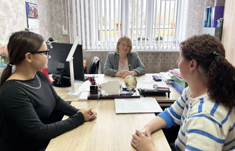 На Бобруйщине прошел единый день приема граждан и юридических лиц депутатами всех уровней