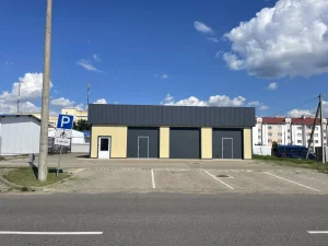 Сотрудник на шиномонтаж