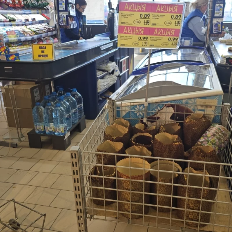 В магазинах уже можно закупаться к Пасхе