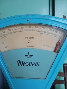 Весы торговые 10 кг с комплектом гирь в отличном состоянии