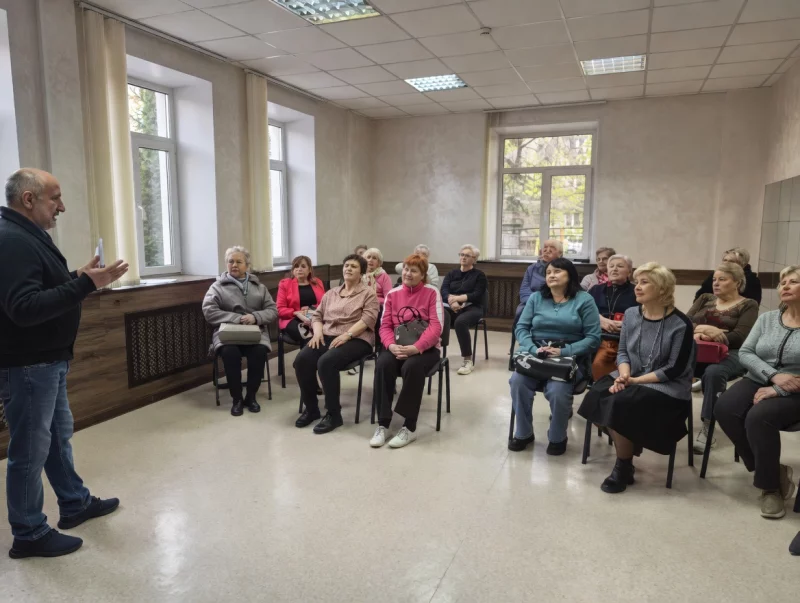В ТЦСОН Ленинского района Бобруйска пожилым людям рассказали о предпринимательстве и его влиянии на будущее города