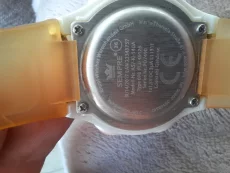 Детские часы электронные водонепроницаемые из Германии. 20 р