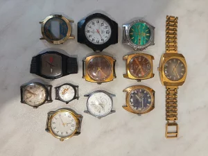 Монеты и часы