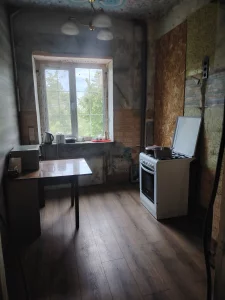 4-х комнатную. квартиру