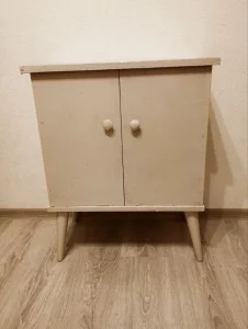 Тумбочка антиквариат. Доставка бесплатная