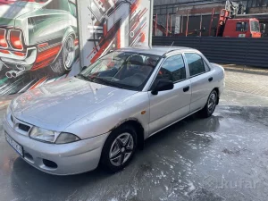 Mitsubishi Carisma 1.9 дизель 1997 года