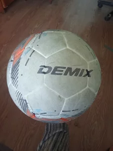 Мяч футбольный Demix