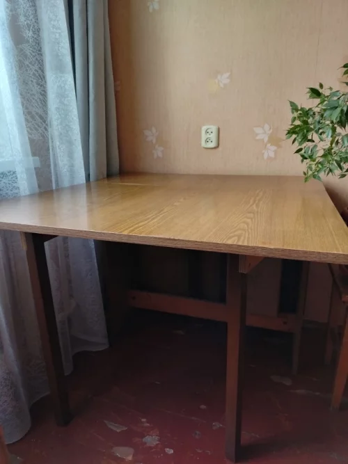 Стол книга