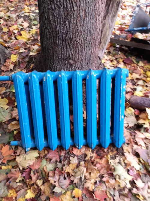 Радиатор отопления, батарея чугунная