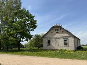 Большой дом в деревне Пацева Слобода