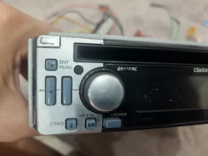 Автомагнитолу 1DIN Clarion DB456MC. 50 р