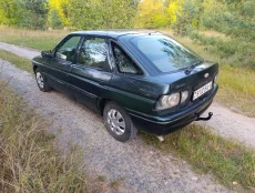Форд-эскорт 1994г.в. 2500 б.руб-продам