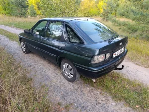 Форд-эскорт 1994г.в. 2500 б.руб-продам