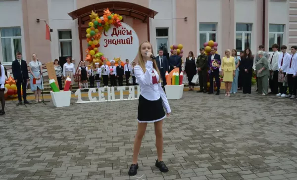 Торжественные линейки, подарки и напутствия гостей: в Бобруйском районе прошёл День знаний для 1078 учеников и 73 первоклассников