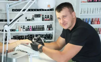 От спецназа до «ноготочек». Невероятная история белоруса, который не сдался после тяжелой аварии.