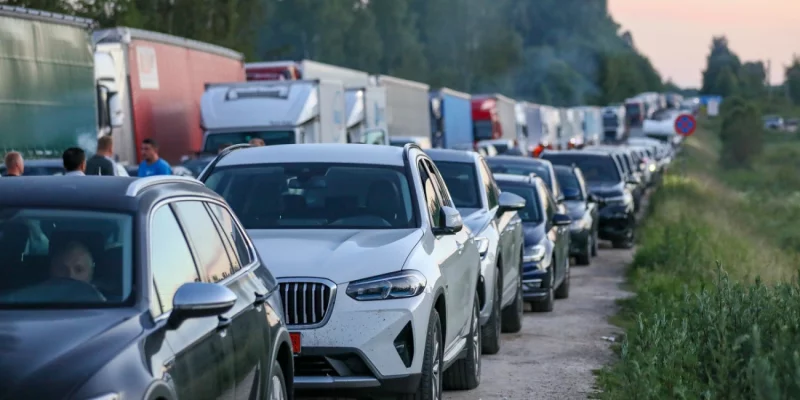 С 16 июля Латвия запретит въезд автомобилей с белорусской регистрацией
