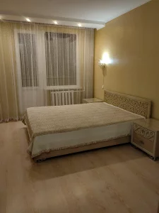 Двухкомнатная в центре