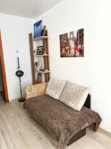 Уютная квартира в центре города - Зефир Room