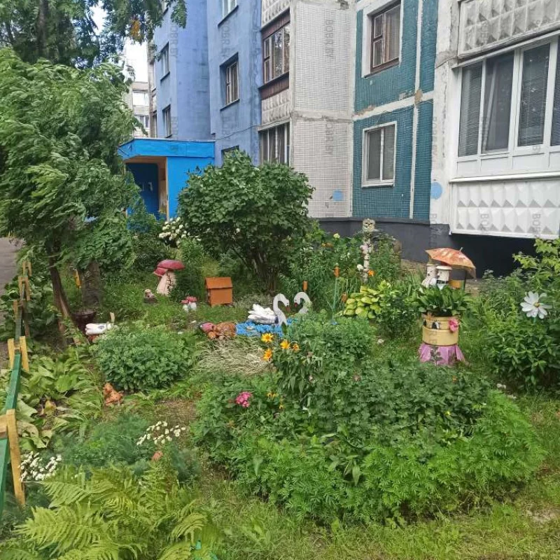 Вот так бы в каждом дворе.