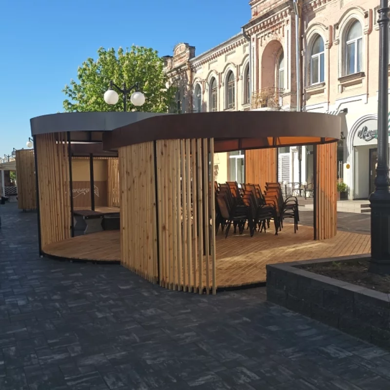 У Лакомки новая красивая терраса