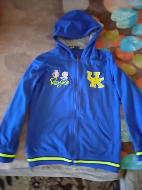 Куртка, мастерка на мальчика 9-10 лет