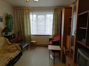 1-комнатную квартиру на длительный срок на 6 микрорайоне