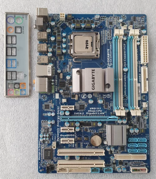 Матринская плата 775 сокет DDR3