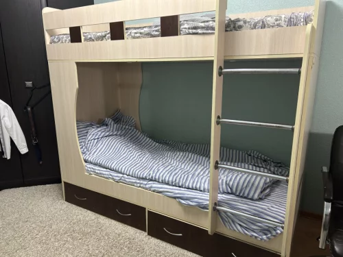 Кровать двухъярусная