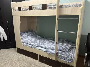 Кровать двухъярусная