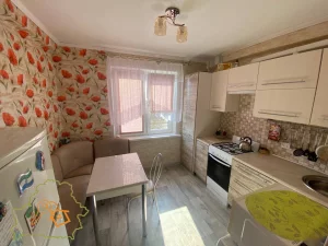 Двухкомнатной квартиры с прекрасным видом из окна