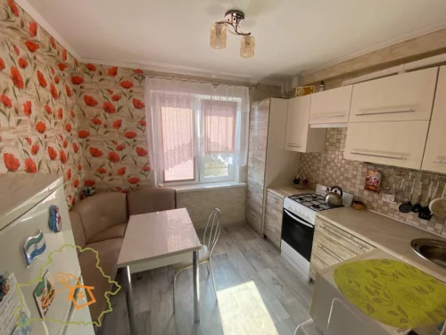 Двухкомнатной квартиры с прекрасным видом из окна