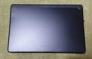 Битый планшет Huawei MatePad T10