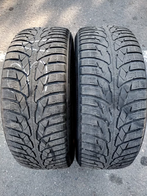 215/60/16 "Nokian" (2 шт.) - 35 р