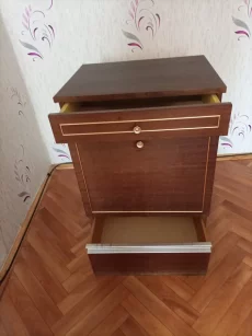 Тумбочки прикроватные