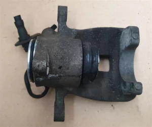 Суппорт Passat B6