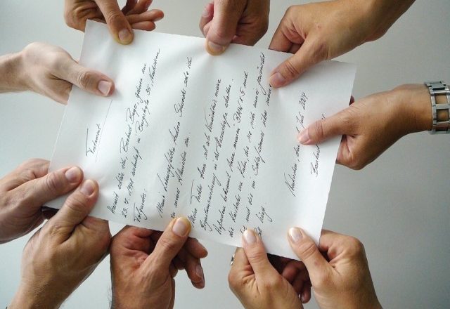 Если сын прописан в моей квартире, значит после моей смерти эта квартира достанется ему?