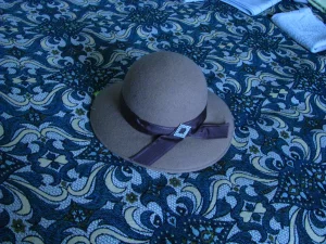 Шляпу женск.р-56