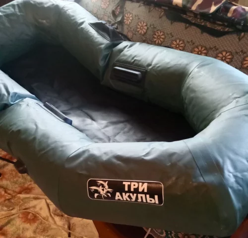 Лодка надувная одноместная почти новая