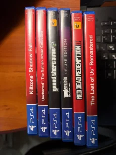 PlayStation 4 Slim (9.5 из 10)