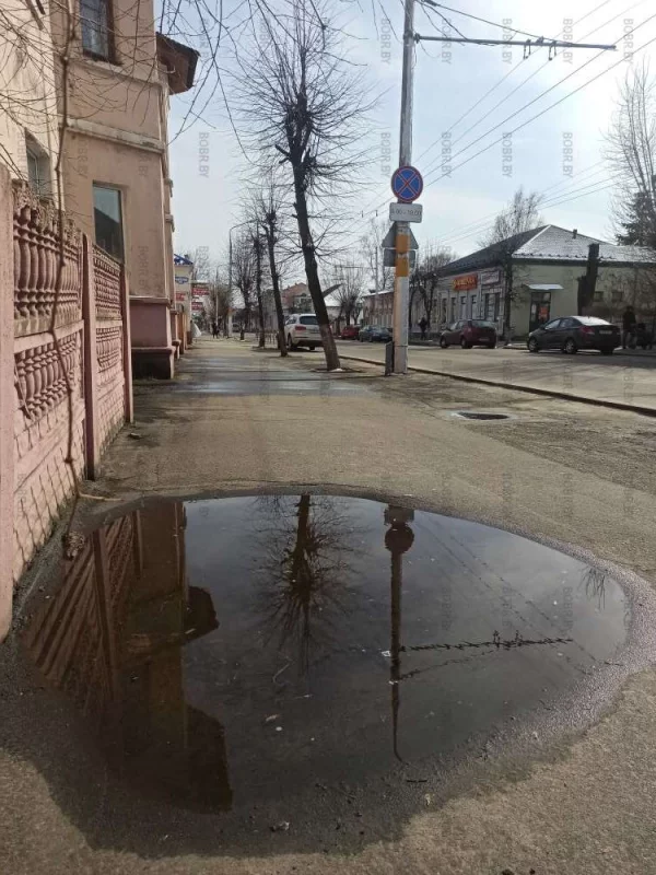 В Бобруйске, даже лужи красивые.
