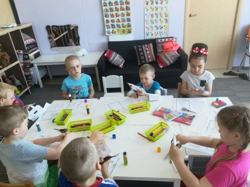 Куда пристроить ребёнка на лето?