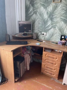 Компьютерный стол